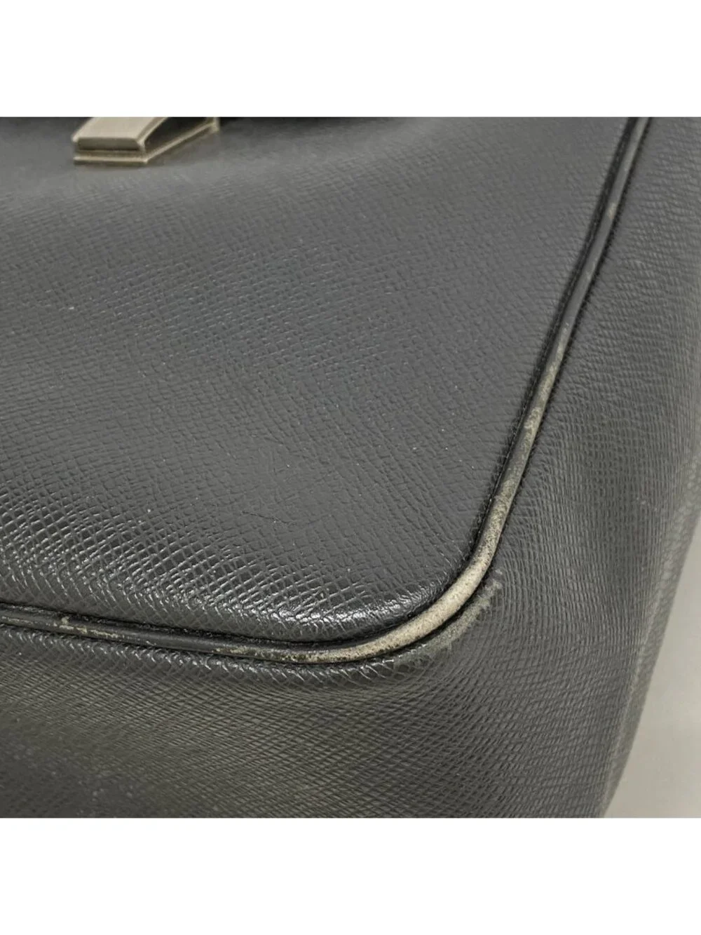 Louis Vuitton Shoulder Bag Taiga Yaranga Ardoise